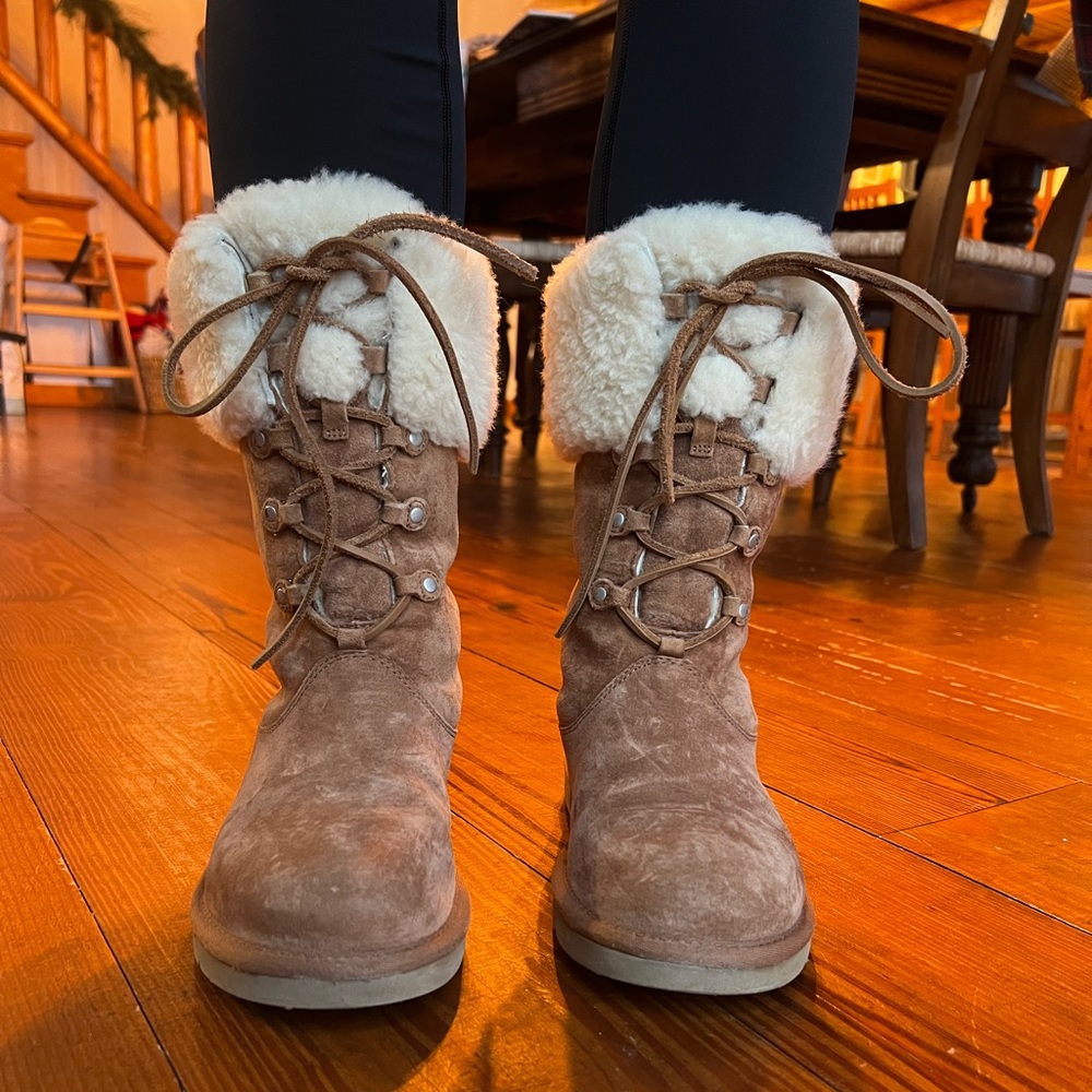UGG boots!! Used, very good condition brown suede laced boots with sherpa cuff